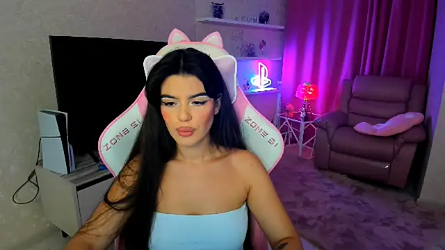 Snapshot of AlluringAriel chatting on September 22, 2025, 7:20 pm AlluringAriel online show from September 22, 2025, 7:20 pm