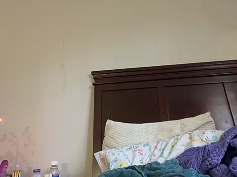 1prettygem online show from January 20, 2025, 5:16 pm