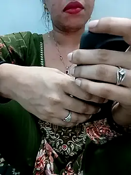 Haniya-143 online show from November 25, 2025, 9:48 pm