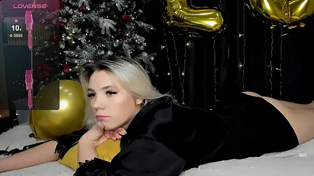 Snapshot of LadyHottCum chatting on January 10, 2025, 2:02 pm LadyHottCum online show from January 10, 2025, 2:02 pm