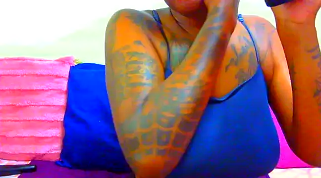 TattoedGoddessxx online show from February 16, 2025, 8:55 pm