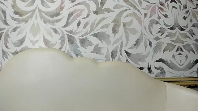 sammy petite   online show from February 18, 2025, 8:03 pm