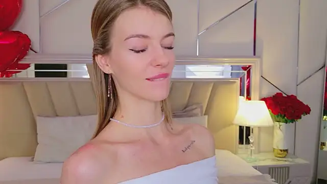 MeganMour online show from February 15, 2026, 5:12 pm