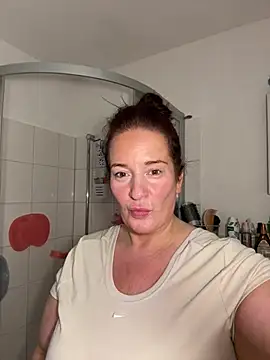 Engel mia online show from March 26, 2026, 8:23 am