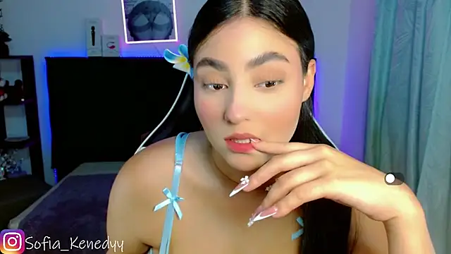 Sofia kenedyy online show from October 19, 2025, 9:06 pm