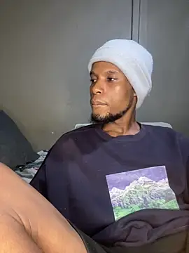 Snapshot of fathomless chatting on February 11, 2025, 8:42 pm fathomless online show from February 11, 2025, 8:42 pm