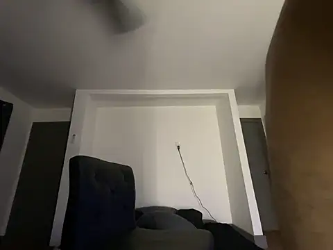 DerekPerez2025 online show from February 11, 2025, 12:47 pm