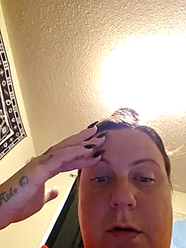 Snapshot of PeakabumPromo chatting on November 12, 2025, 6:56 pm PeakabumPromo online show from November 12, 2025, 6:56 pm