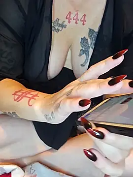 Snapshot of PeakabumPromo chatting on November 2, 2025, 8:03 pm PeakabumPromo online show from November 2, 2025, 8:03 pm