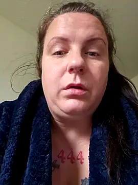 Snapshot of PeakabumPromo chatting on November 27, 2025, 3:56 pm PeakabumPromo online show from November 27, 2025, 3:56 pm