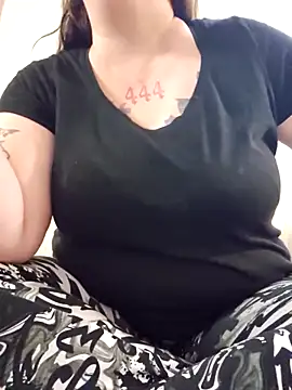 Snapshot of PeakabumPromo chatting on October 21, 2025, 1:38 am PeakabumPromo online show from October 21, 2025, 1:38 am