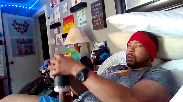 Creationmonster0 online show from November 3, 2025, 5:16 pm