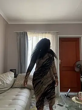 AmanteAmante online show from February 12, 2025, 1:16 pm