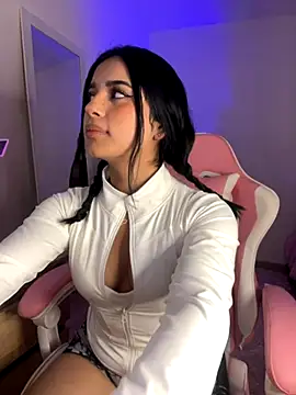 Emily-14 online show from September 10, 2025, 4:22 am