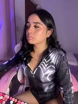 Emily-14 online show from February 4, 2026, 4:29 am