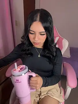 Emily-14 online show from February 3, 2026, 4:43 am