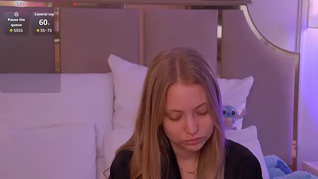 DorisHell online show from September 25, 2025, 3:23 am