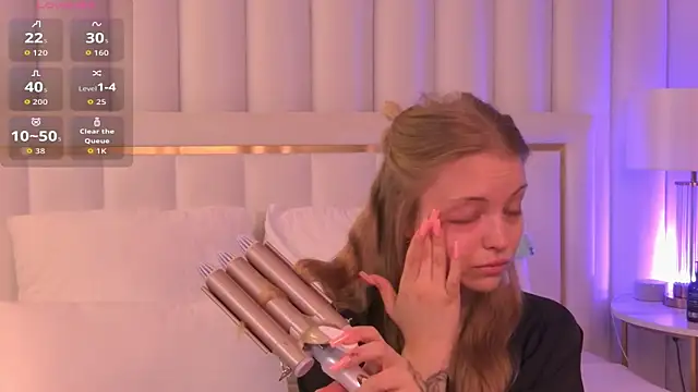 DorisHell online show from September 24, 2025, 3:13 am