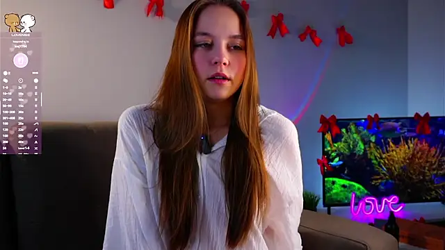 Snapshot of FalineDowlen chatting on February 27, 2026, 2:01 am FalineDowlen online show from February 27, 2026, 2:01 am