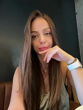 HayleyBlair online show from June 3, 2026, 10:49 am