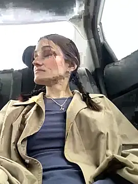 Mia Mia M online show from April 3, 2026, 3:18 pm