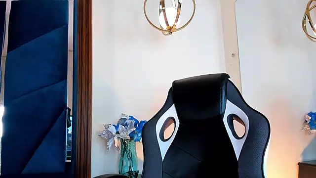 CarlaAlvez online show from January 5, 2026, 6:55 pm