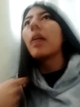 CarlaAlvez online show from October 20, 2025, 11:16 pm