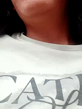 CarlaAlvez online show from October 21, 2025, 3:22 pm