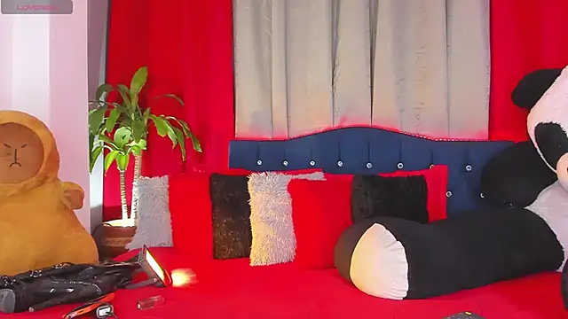 Snapshot of Missisabella_ chatting on May 2, 2026, 1:00 am Missisabella online show from May 2, 2026, 1:00 am