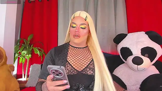 Snapshot of Missisabella_ chatting on May 9, 2026, 12:58 am Missisabella online show from May 9, 2026, 12:58 am
