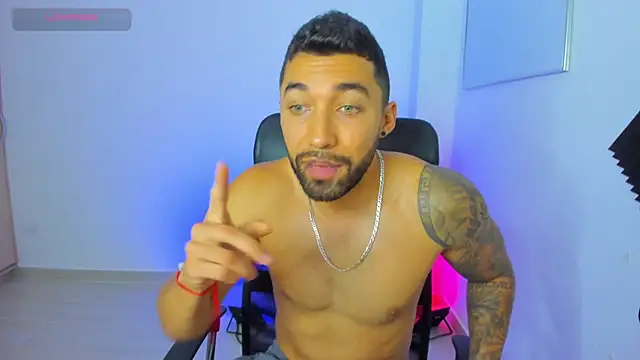 Snapshot of Sweet_and_caramel chatting on February 13, 2026, 1:33 pm Sweet and caramel online show from February 13, 2026, 1:33 pm