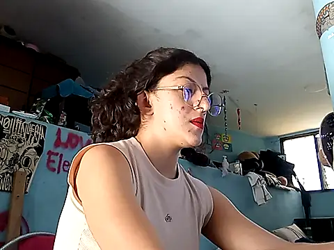 LoveElectra online show from January 16, 2026, 8:57 pm