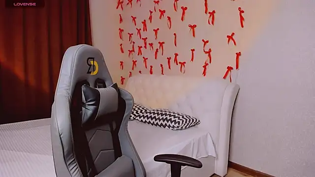 Milla Aheo online show from April 2, 2026, 12:56 pm