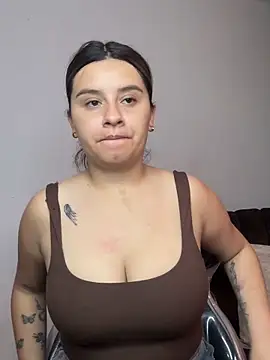 Snapshot of SaraBraun_ chatting on December 18, 2025, 6:34 pm SaraBraun online show from December 18, 2025, 6:34 pm