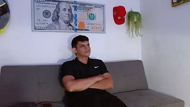 Snapshot of boss_of_cash chatting on May 4, 2026, 4:21 pm boss of cash online show from May 4, 2026, 4:21 pm