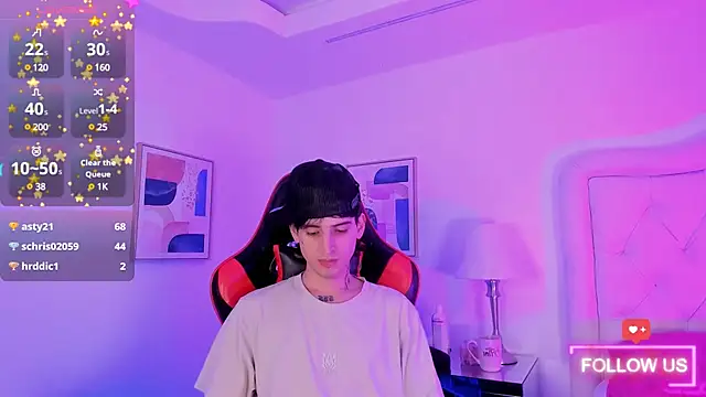 Snapshot of sett_and_gwen chatting on March 17, 2025, 7:35 am sett and gwen online show from March 17, 2025, 7:35 am