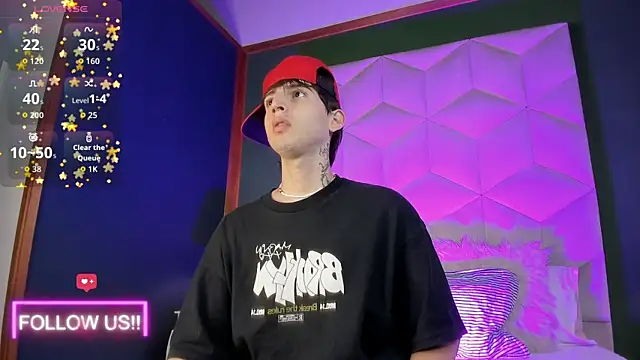 Snapshot of sett_and_gwen chatting on October 1, 2025, 4:17 am sett and gwen online show from October 1, 2025, 4:17 am