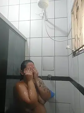 Snapshot of baixinhaloira chatting on November 13, 2025, 1:04 pm baixinhaloira online show from November 13, 2025, 1:04 pm