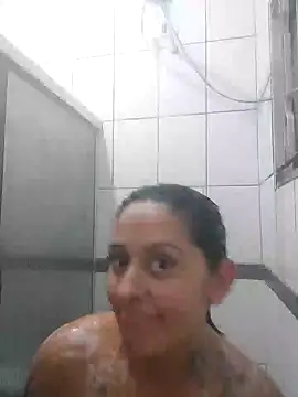 Snapshot of baixinhaloira chatting on January 11, 2025, 1:06 am baixinhaloira online show from January 11, 2025, 1:06 am