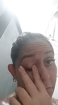 Snapshot of baixinhaloira chatting on March 11, 2025, 2:32 am baixinhaloira online show from March 11, 2025, 2:32 am