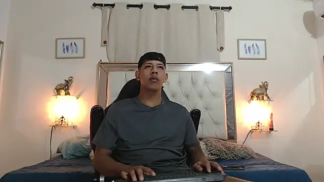 Snapshot of mr_stiven_ chatting on September 9, 2025, 2:43 am mr stiven online show from September 9, 2025, 2:43 am