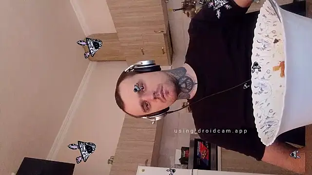 HappyZebra13 online show from February 12, 2025, 9:52 am