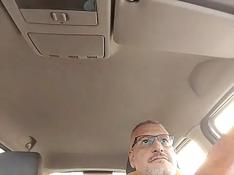 Snapshot of Husoban chatting on November 9, 2025, 3:27 pm Husoban online show from November 9, 2025, 3:27 pm