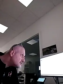 Snapshot of Husoban chatting on December 4, 2025, 5:01 pm Husoban online show from December 4, 2025, 5:01 pm