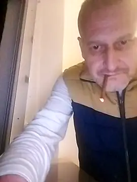 Snapshot of Husoban chatting on December 15, 2025, 5:41 pm Husoban online show from December 15, 2025, 5:41 pm