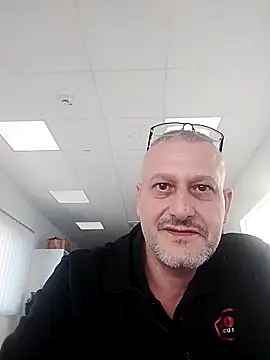 Snapshot of Husoban chatting on December 18, 2025, 3:16 pm Husoban online show from December 18, 2025, 3:16 pm