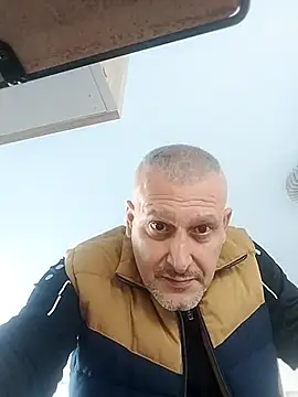 Snapshot of Husoban chatting on October 23, 2025, 12:37 pm Husoban online show from October 23, 2025, 12:37 pm