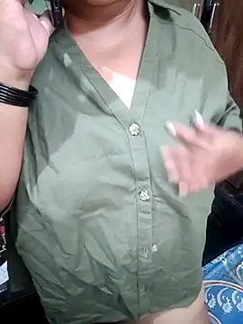 Snapshot of Oeshi chatting on July 9, 2026, 6:25 am Oeshi online show from July 9, 2026, 6:25 am