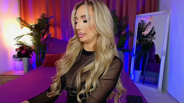 Snapshot of FelyJolie chatting on January 10, 2026, 5:52 pm FelyJolie online show from January 10, 2026, 5:52 pm