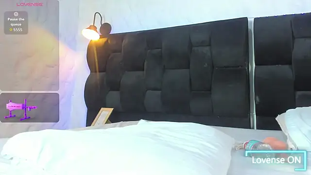 Snapshot of Camila__Gomez chatting on October 6, 2025, 12:28 pm Camila Gomez online show from October 6, 2025, 12:28 pm